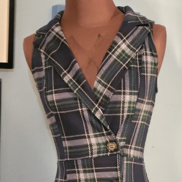 Francesca's Janis Sleeveless Plaid Utility Romper - Picture 6 of 14